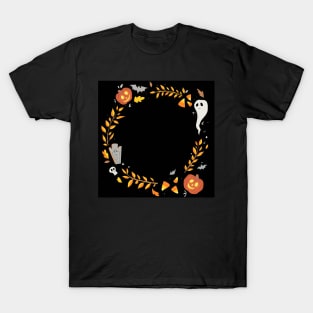 Cute and spooky Halloween wreath T-Shirt